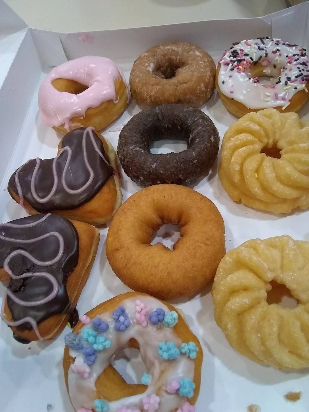 Dunkin | bakery | 1719 E Silver Star Rd, Ocoee, FL 34761, USA | 4075237363 OR +1 407-523-7363