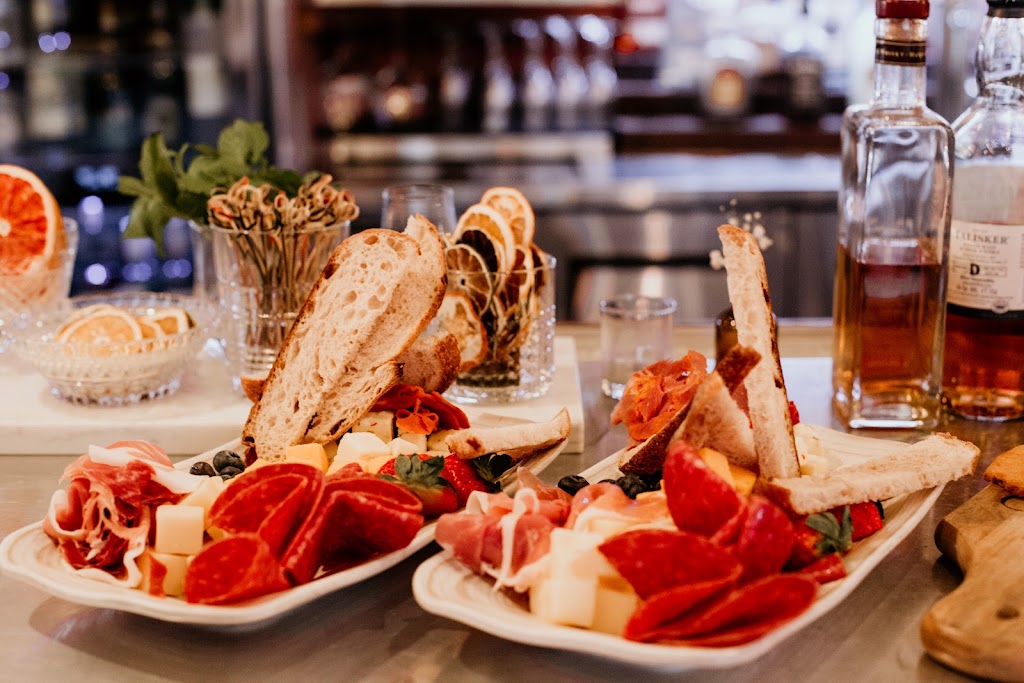 McKinley Brewing Company | restaurant | 1435 E University Dr, Tempe, AZ 85281, USA | 4806253600 OR +1 480-625-3600