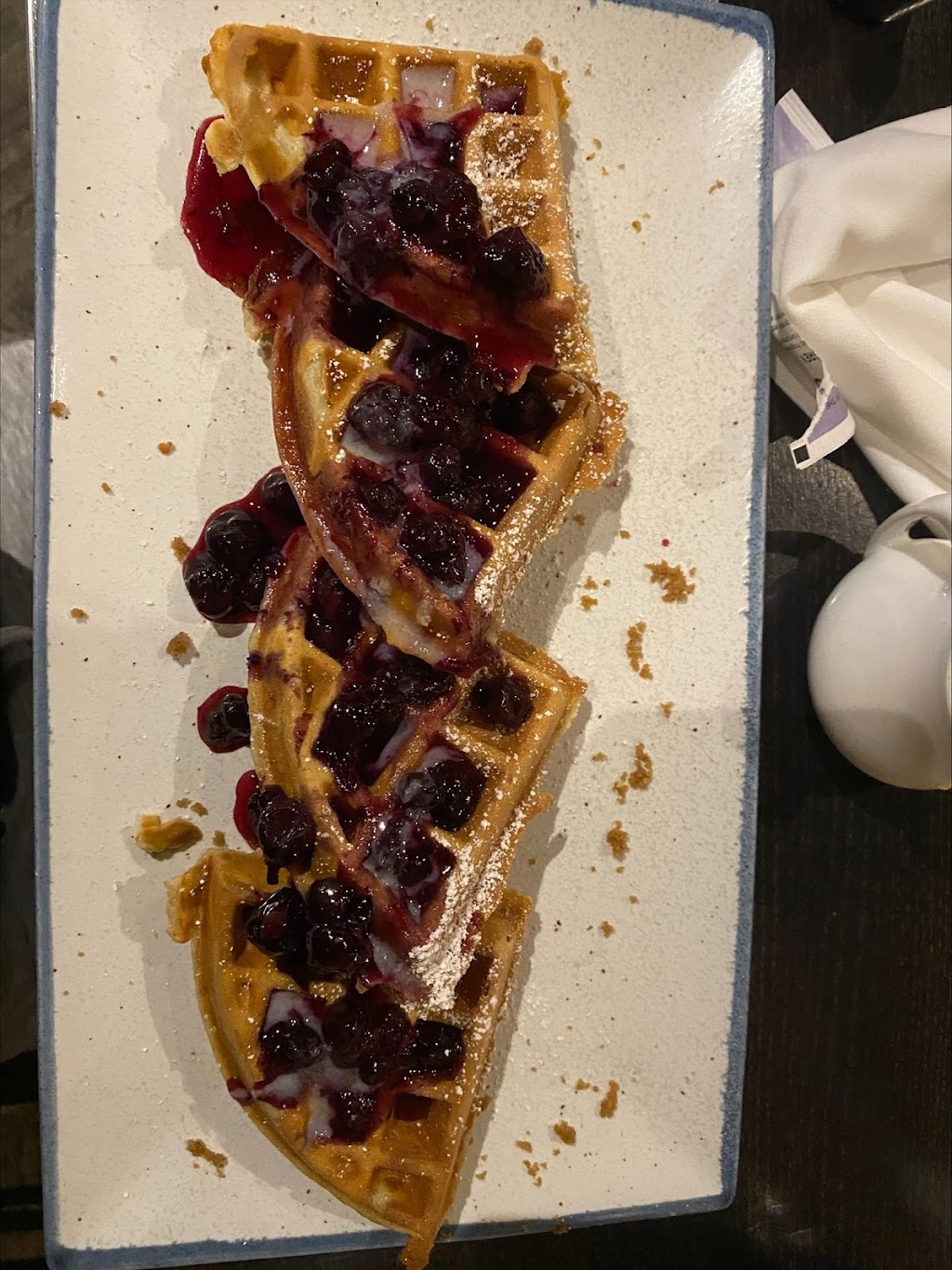 Brassiere | restaurant | 6101 W Century Blvd, Los Angeles, CA 90045, USA | 3106424815 OR +1 310-642-4815