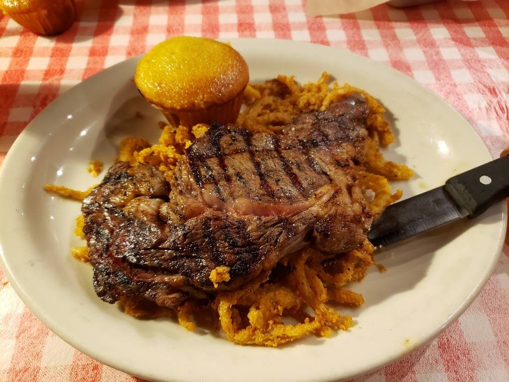 Famous Daves Bar-B-Que | restaurant | 4505 Canal Ave SW, Grandville, MI 49418, USA | 6163017711 OR +1 616-301-7711