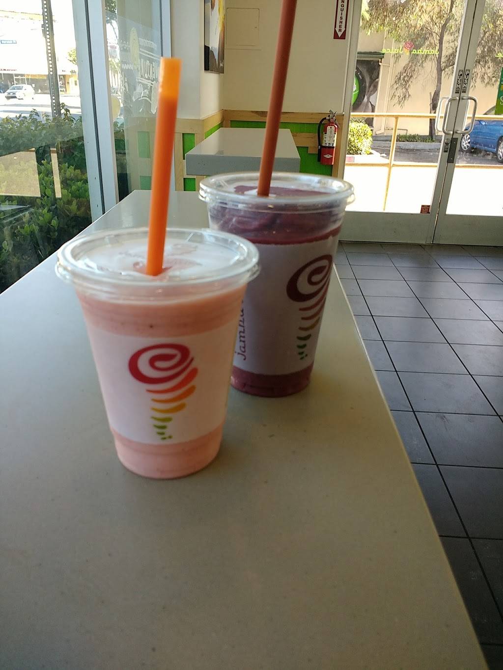 Jamba Juice | restaurant | 4085 Atlantic Ave, Long Beach, CA 90807, USA | 5629893937 OR +1 562-989-3937