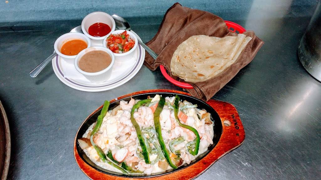 Poco Cielo Restaurant | restaurant | Carretera Libre Tijuana-Ensenada Km 59, La Misión, 22711 La Fonda, B.C., Mexico | 016461550606 OR +52 646 155 0606