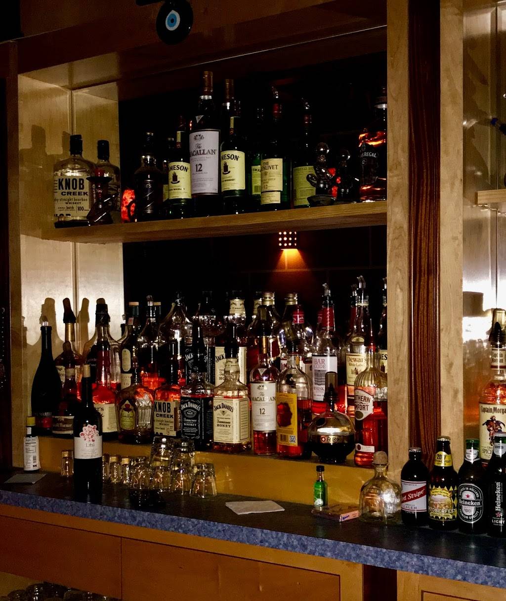 Le Caire Lounge | night club | 279 Hillside Avenue, Williston Park, NY 11596, USA | 5168775072 OR +1 516-877-5072