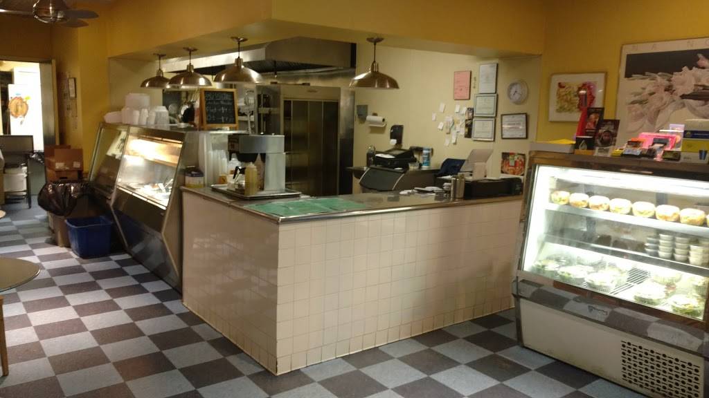 Rotisserie Smokehouse | restaurant | 46520 Middle Rd, Southold, NY 11971, USA | 6317659655 OR +1 631-765-9655