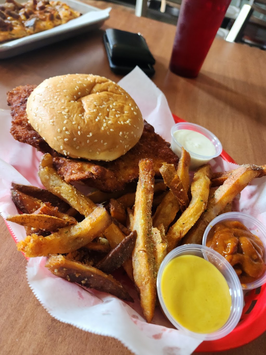 Vernon Lanes | restaurant | 1575 Story Ave, Louisville, KY 40206, USA | 5027552695 OR +1 502-755-2695