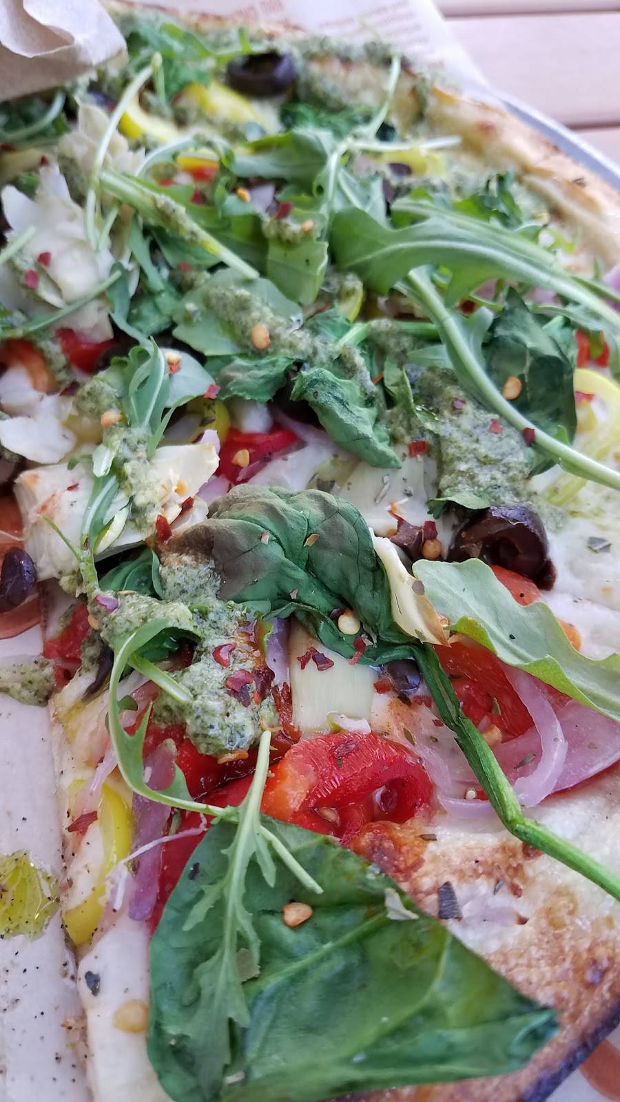 Blaze Pizza | meal takeaway | 4118 Summit Plaza Dr, Louisville, KY 40241, USA | 5024969213 OR +1 502-496-9213