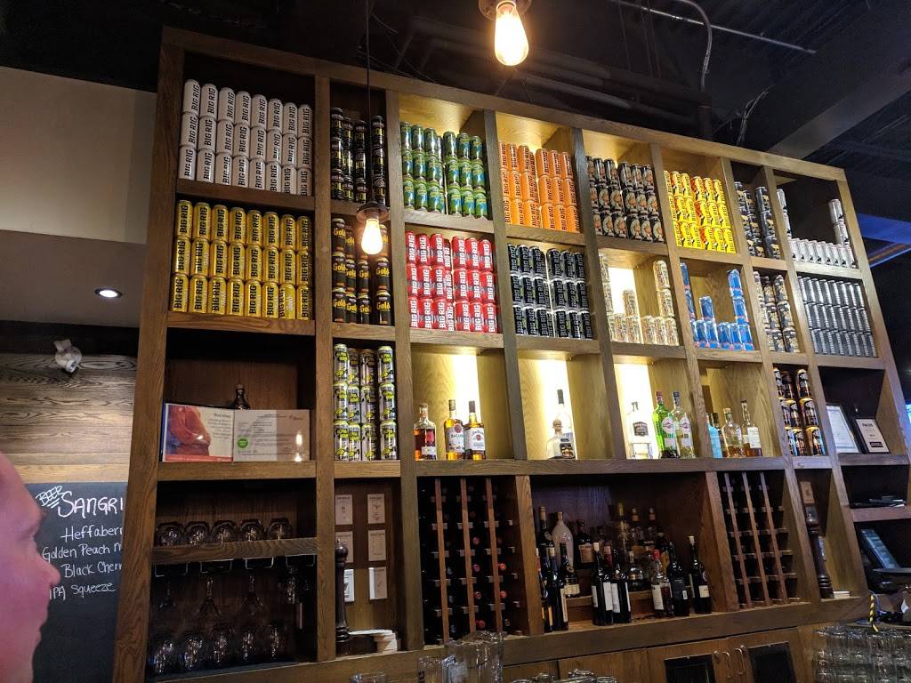 Big Rig Kitchen & Brewery | restaurant | 2750 Iris St, Ottawa, ON K2C 3C9, Canada | 6136883336 OR +1 613-688-3336