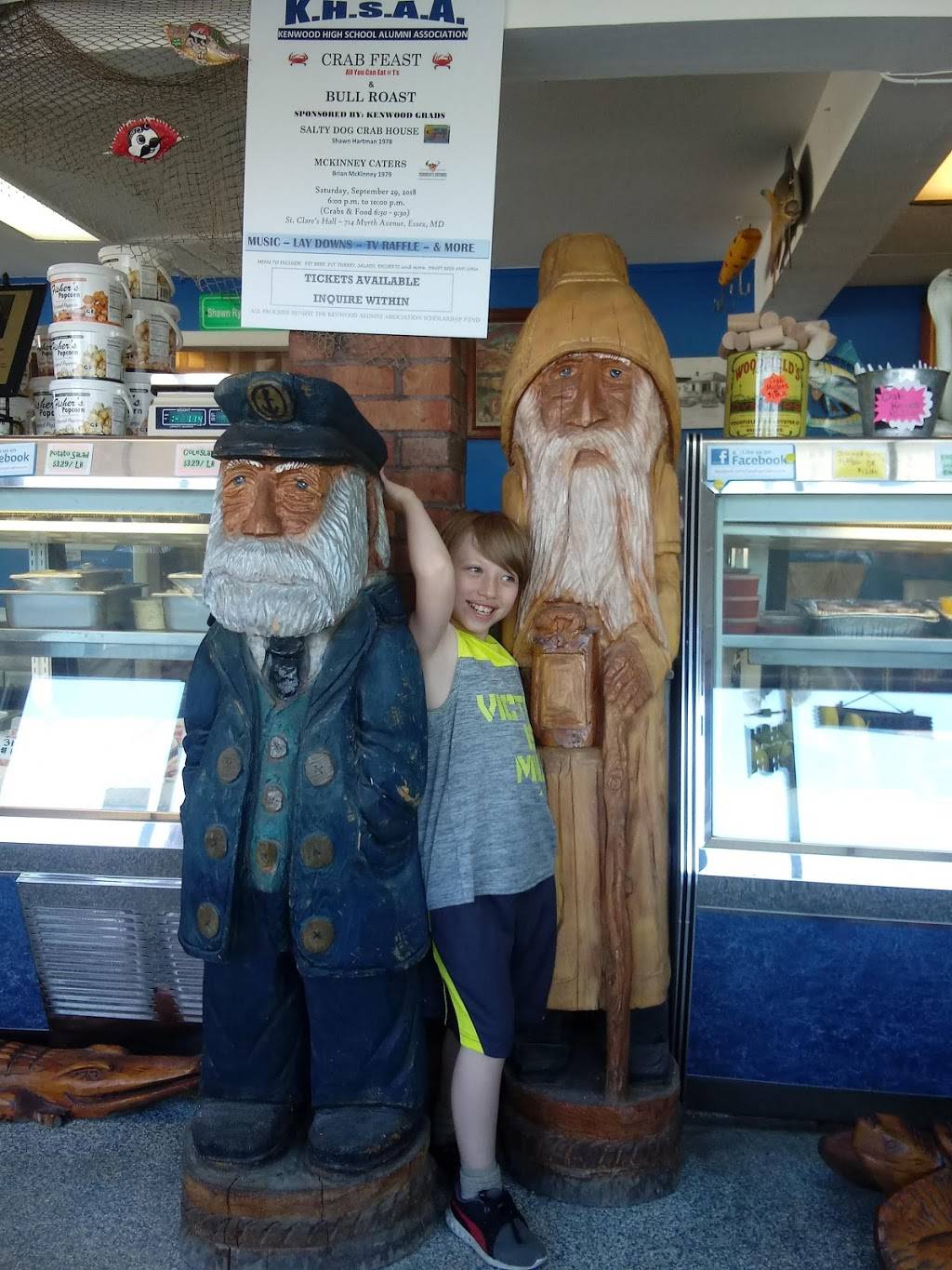 Salty Dogs Crab House Inc | restaurant | 4011 North Point Blvd, Dundalk, MD 21222, USA | 4103880515 OR +1 410-388-0515