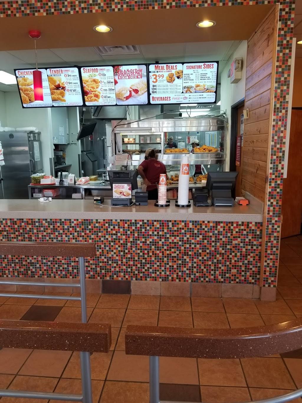 Popeyes Louisiana Kitchen | restaurant | 290 E Round Grove Rd, Lewisville, TX 75067, USA | 9723152322 OR +1 972-315-2322