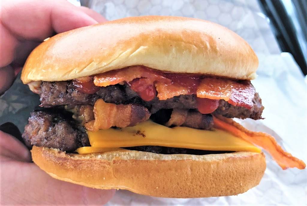 Wendys | restaurant | 1320 Ten Rod Rd, North Kingstown, RI 02852, USA | 4016676144 OR +1 401-667-6144