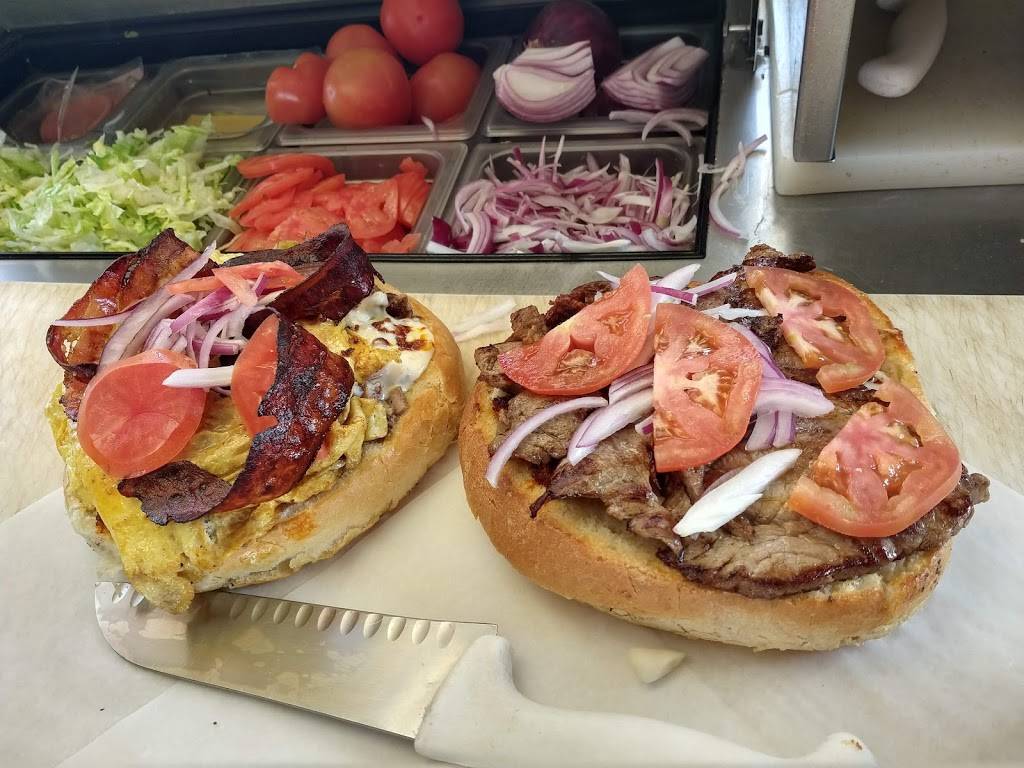 El Capricho TORTAS | restaurant | Av. Fco J. Mina 1123, Mariano Matamoros, 22206 Tijuana, B.C., Mexico | 016642166042 OR +52 664 216 6042