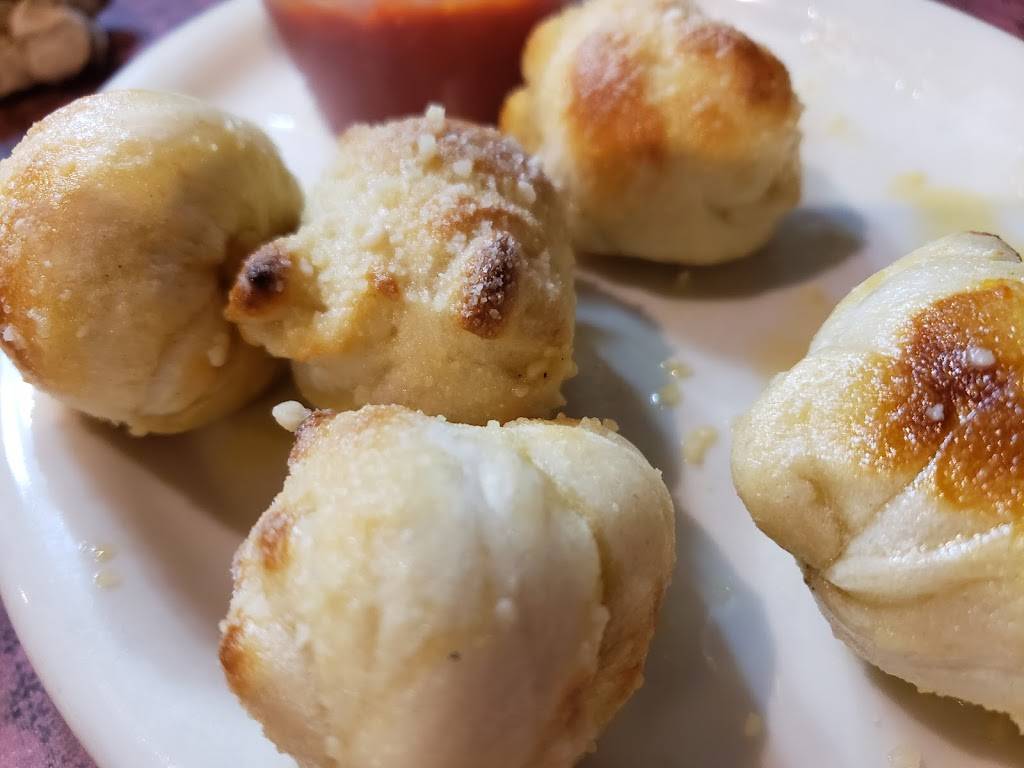 Toms Extreme Pizzeria | restaurant | 1006 Robinson St, Ocean Springs, MS 39564, USA | 2288724340 OR +1 228-872-4340