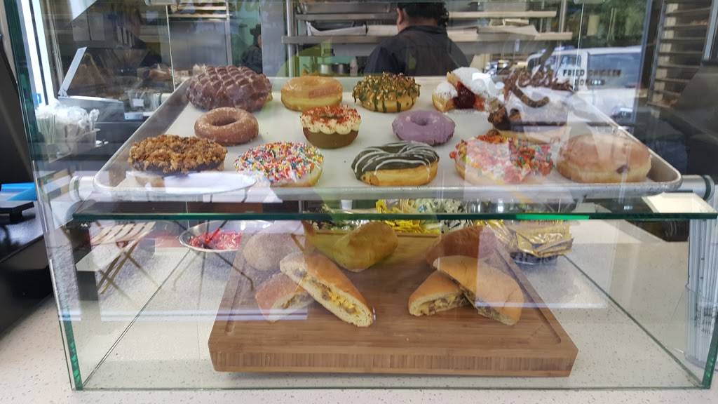 Sam’s Fried Chicken & Donuts | restaurant | 601 Heights Blvd, Houston, TX 77007, USA | 7138803550 OR +1 713-880-3550