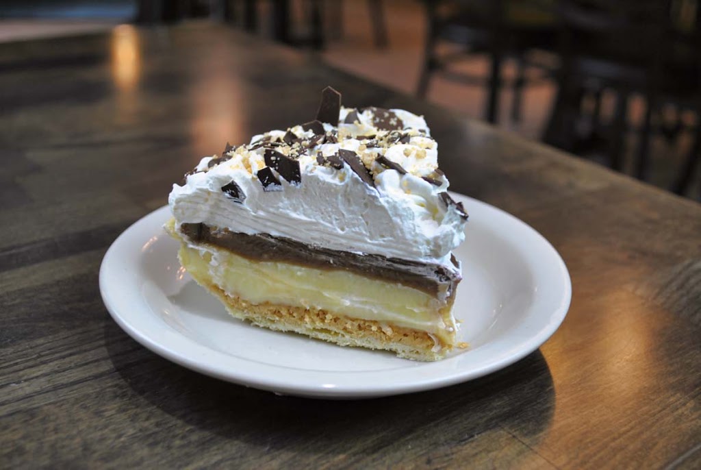 Briannas Cafe | restaurant | 203 N Aztec St, Montezuma, KS 67867, USA | 6208467231 OR +1 620-846-7231