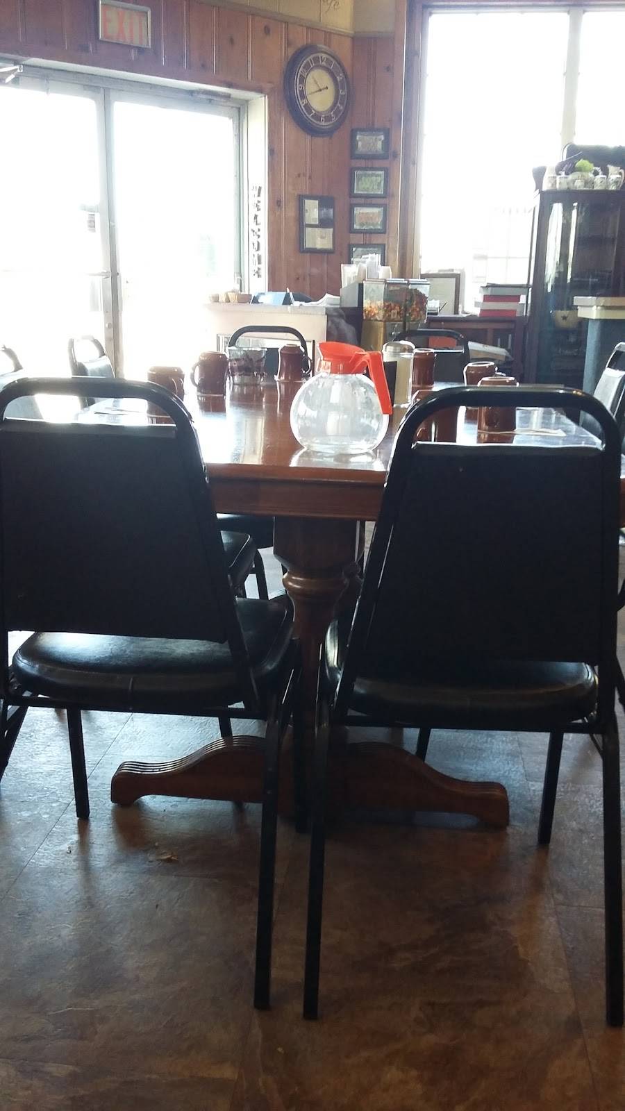 Ted & Alis Corner Cafe | restaurant | 69 N Gamble St, Shelby, OH 44875, USA | 4193424921 OR +1 419-342-4921