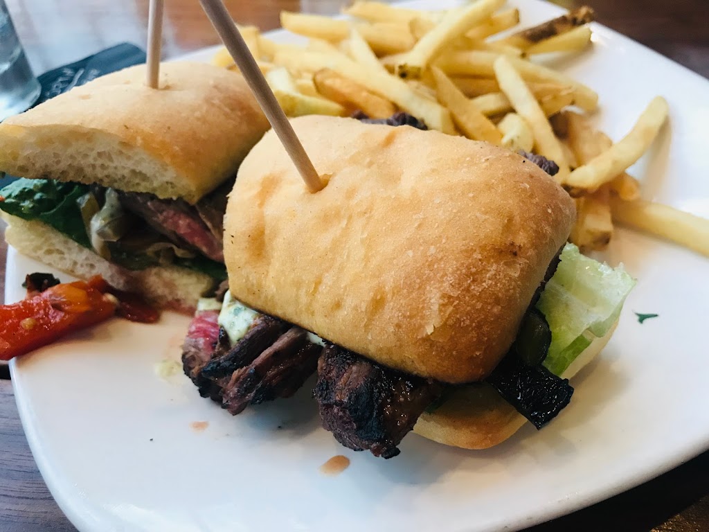 One North Kitchen & Bar | restaurant | 1 N Upper Wacker Dr, Chicago, IL 60606, USA | 3127509700 OR +1 312-750-9700