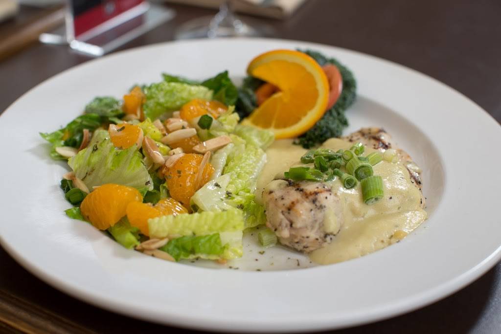 Hobarts Steakhouse | restaurant | 189 Kent St W, Lindsay, ON K9V 5G6, Canada | 7053281219 OR +1 705-328-1219