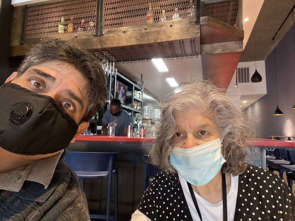 Shandys Heights | restaurant | 315 W 19th St, Houston, TX 77008, USA | 7134850705 OR +1 713-485-0705