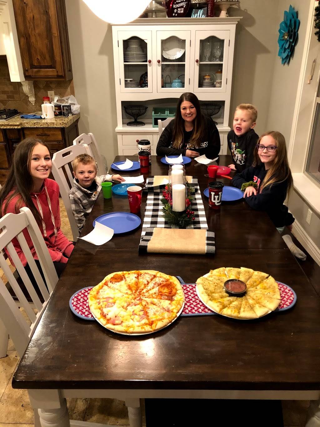 Papa Murphys | Take N Bake Pizza | meal takeaway | 2688 W 9000 S, West Jordan, UT 84088, USA | 8015666667 OR +1 801-566-6667