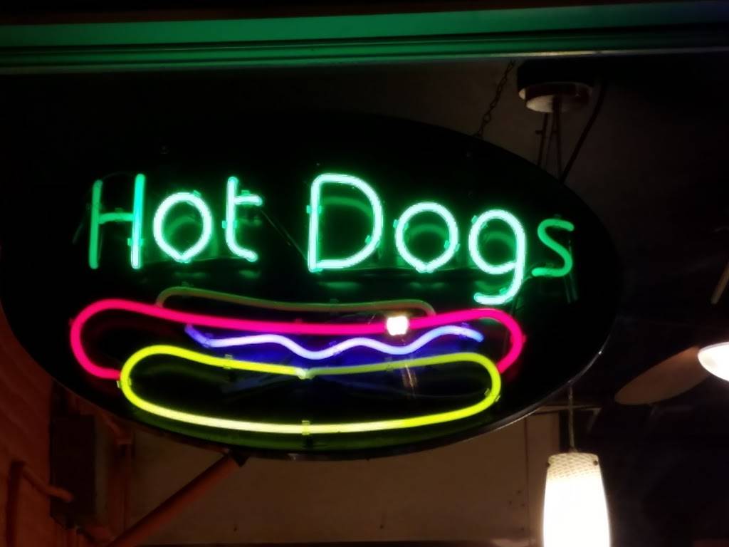 Downtown Dawg | restaurant | 77 N 4th St, Easton, PA 18042, USA | 6102523070 OR +1 610-252-3070
