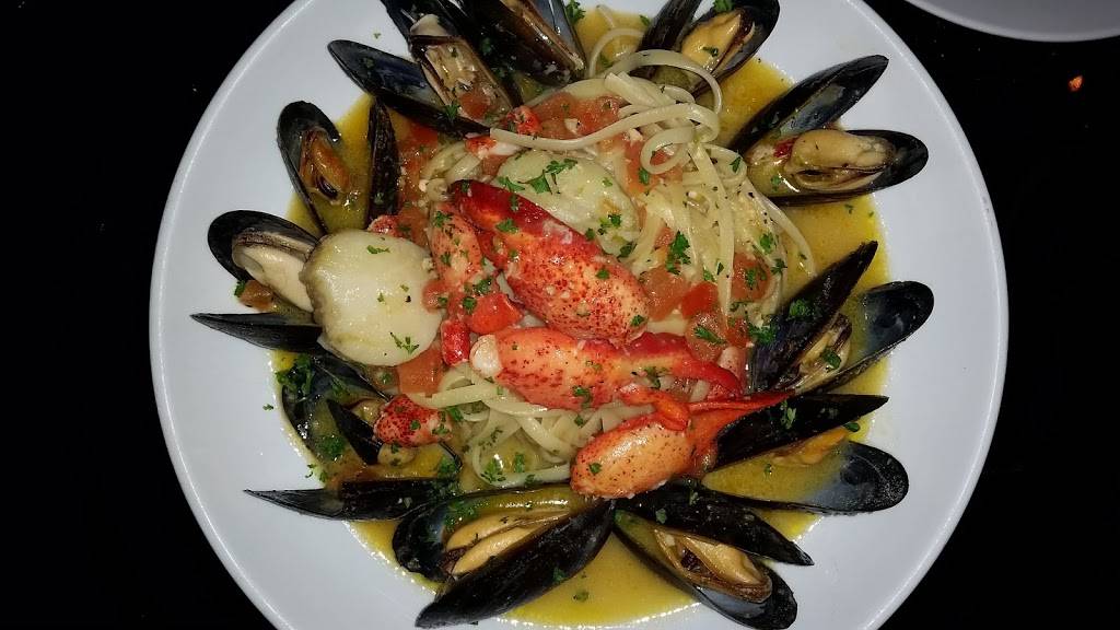 Gios Italian Kitchen | restaurant | 10008 Ocean Hwy, Pawleys Island, SC 29585, USA | 8432378245 OR +1 843-237-8245