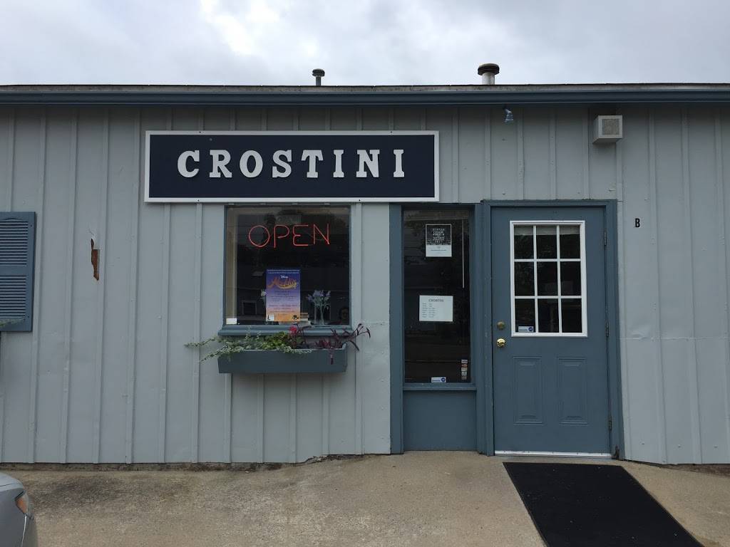 Crostini | restaurant | 201 Meadow St, Branford, CT 06405, USA | 2034881040 OR +1 203-488-1040