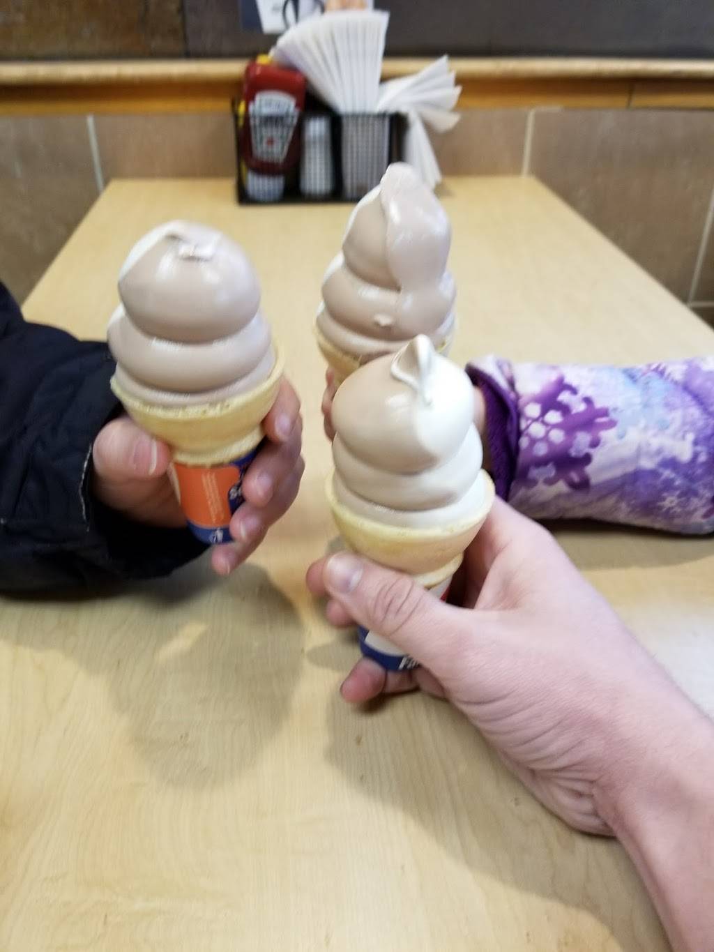 Dairy Queen Grill & Chill | restaurant | 200 Buckley Blvd, Bear, DE 19701, USA | 3023282200 OR +1 302-328-2200