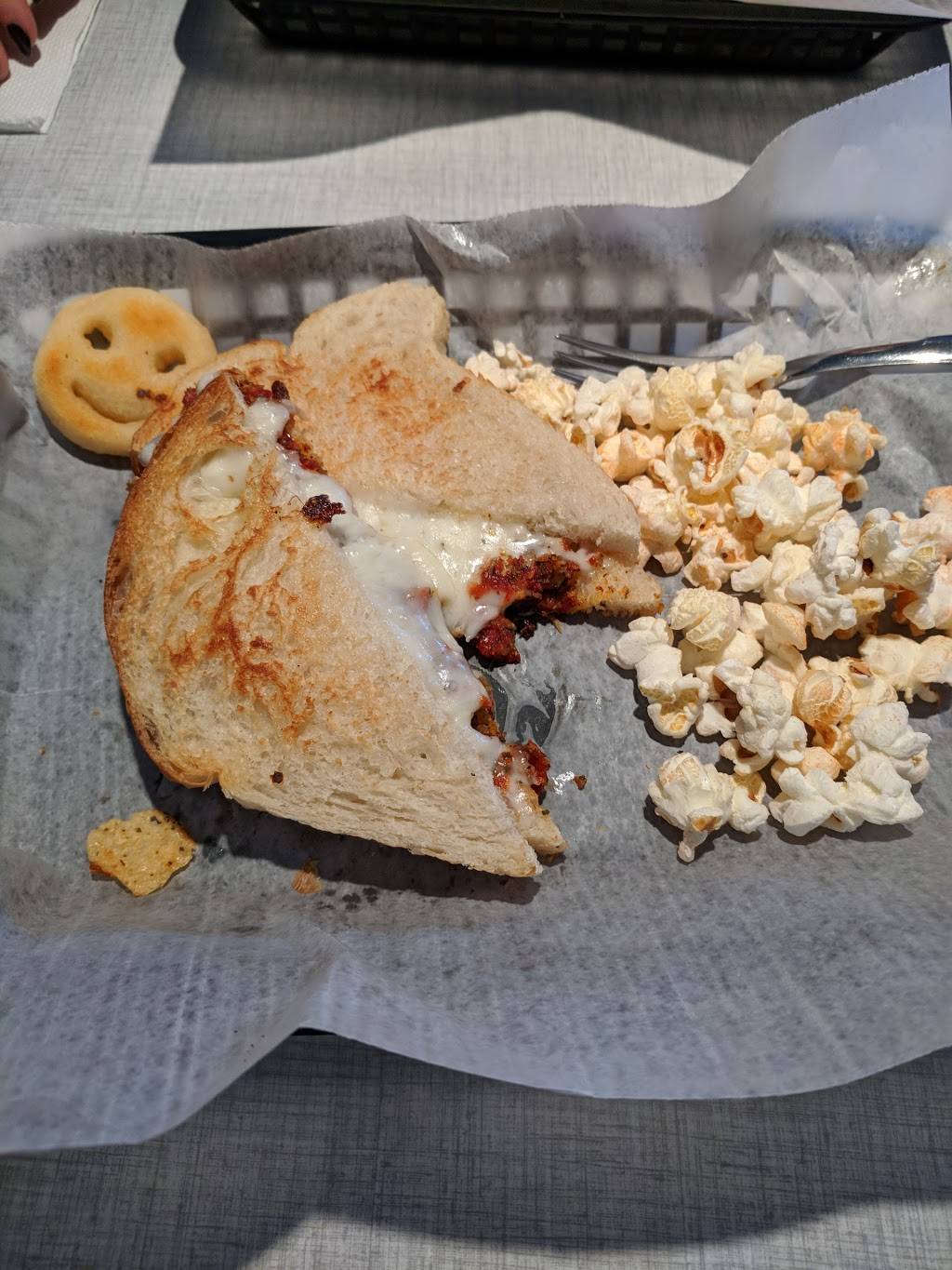 Pops Ice Cream | cafe | 1916 Memorial Ave SW, Roanoke, VA 24015, USA | 5403452129 OR +1 540-345-2129