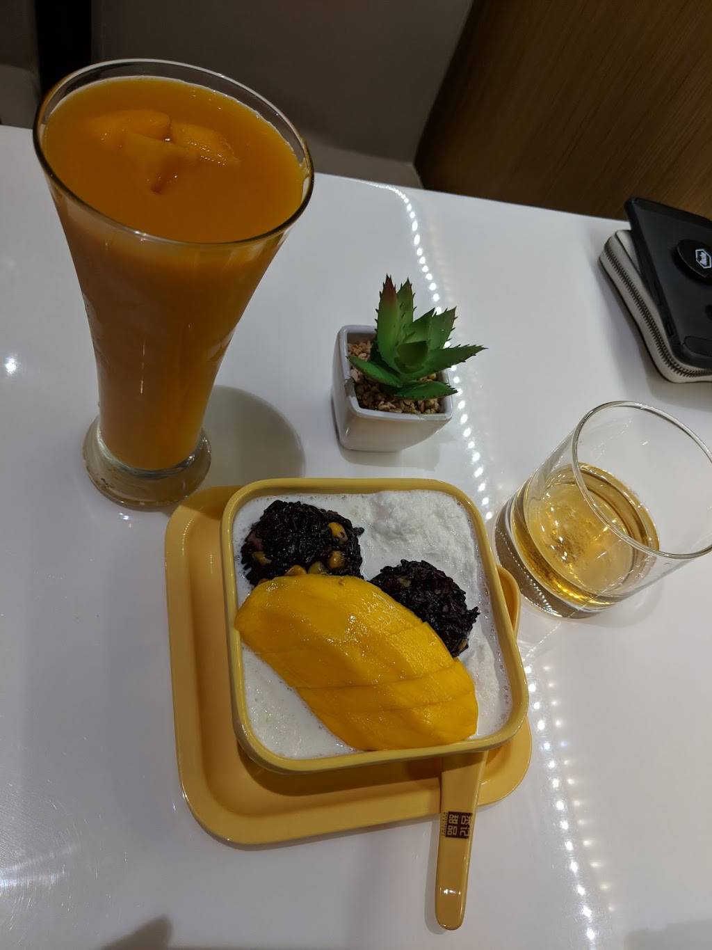 SweetHoney Dessert Milpitas 杏记甜品 | restaurant | 288 Barber Ct, Milpitas, CA 95035, USA | 4084289355 OR +1 408-428-9355