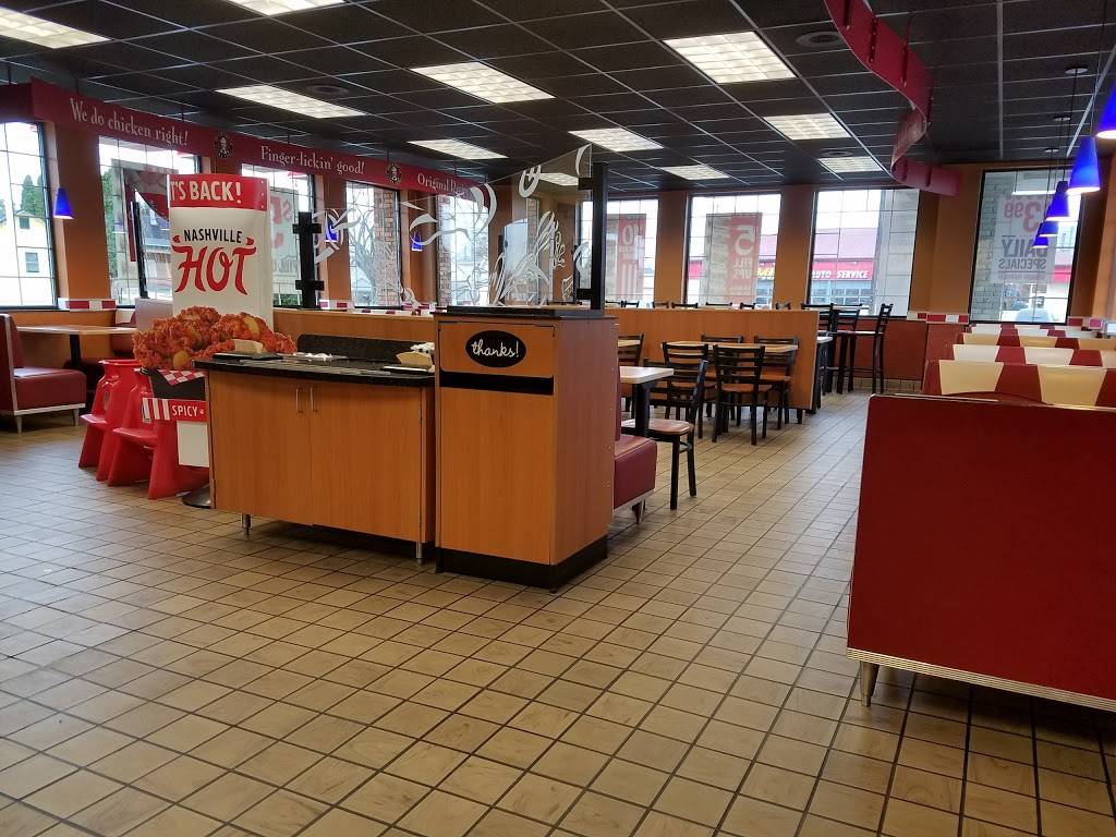 KFC | restaurant | 1512 N Lincoln Rd, Escanaba, MI 49829, USA | 9067863446 OR +1 906-786-3446