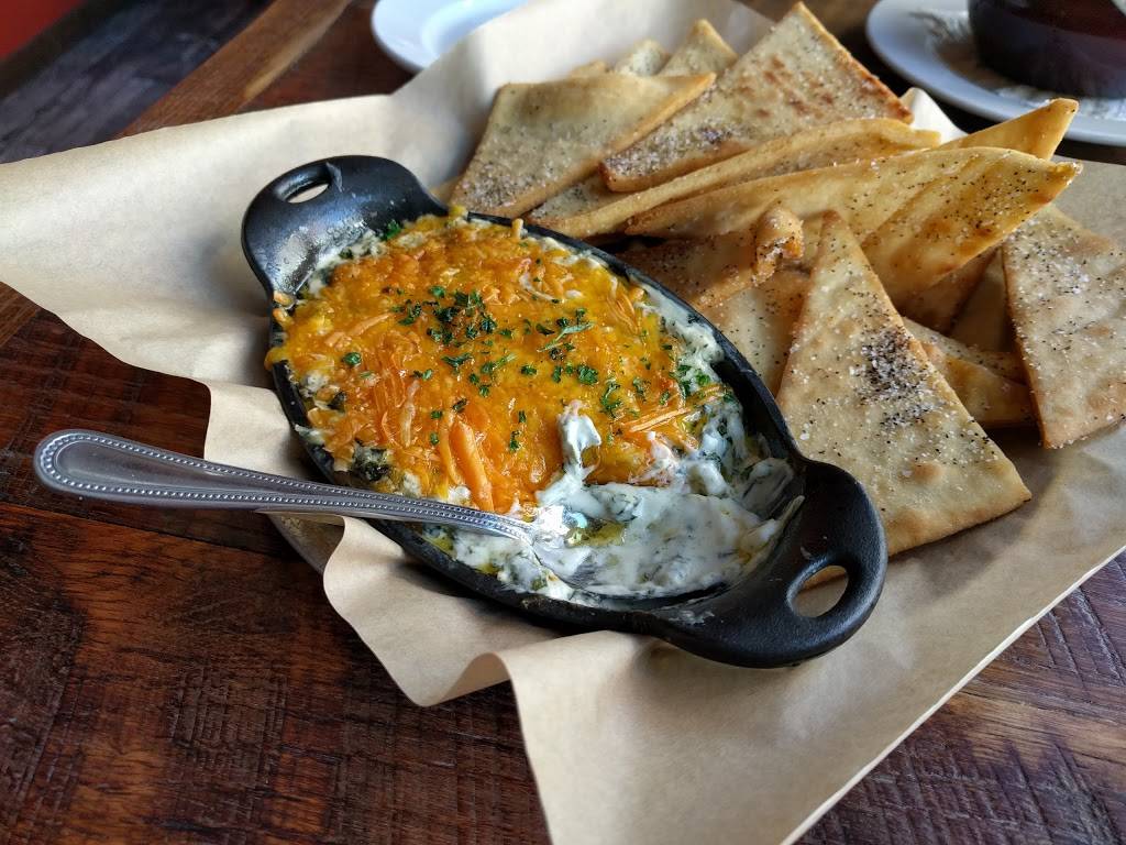 Woodfire Grill | restaurant | 131 W 2nd St, Davenport, IA 52801, USA | 5633242227 OR +1 563-324-2227