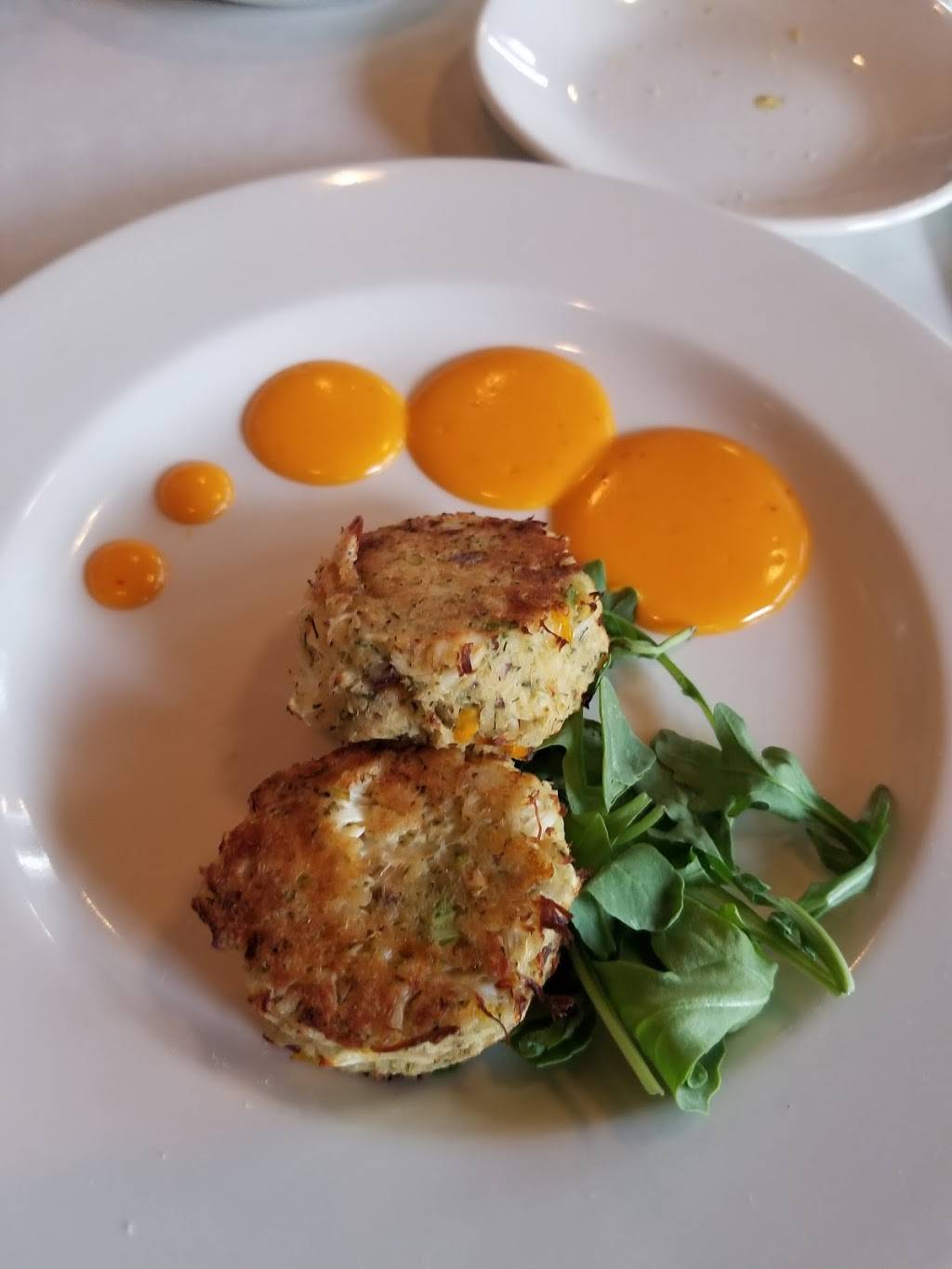 Black & Tan Grille | restaurant | 130 E Walnut St, Green Bay, WI 54301, USA | 9204307700 OR +1 920-430-7700