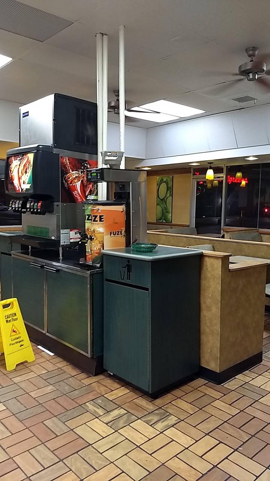 Subway | meal takeaway | 5005 Center St, Omaha, NE 68106, USA | 4025514416 OR +1 402-551-4416