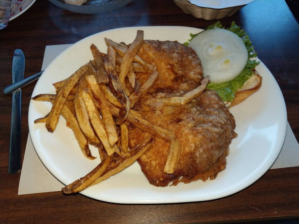 West Dubuque Tap | restaurant | 1701 Asbury Rd, Dubuque, IA 52001, USA | 5635569647 OR +1 563-556-9647