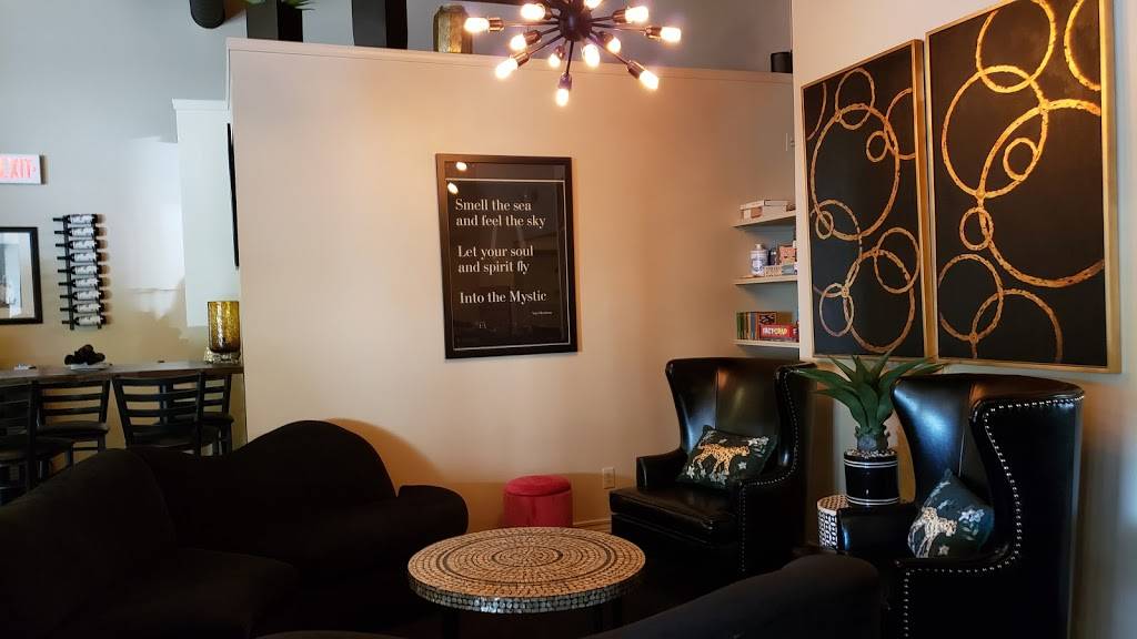 The Mystic Kitchen & Tasting Room | restaurant | 306 N Center St #102, Bloomington, IL 61701, USA | 3095852344 OR +1 309-585-2344