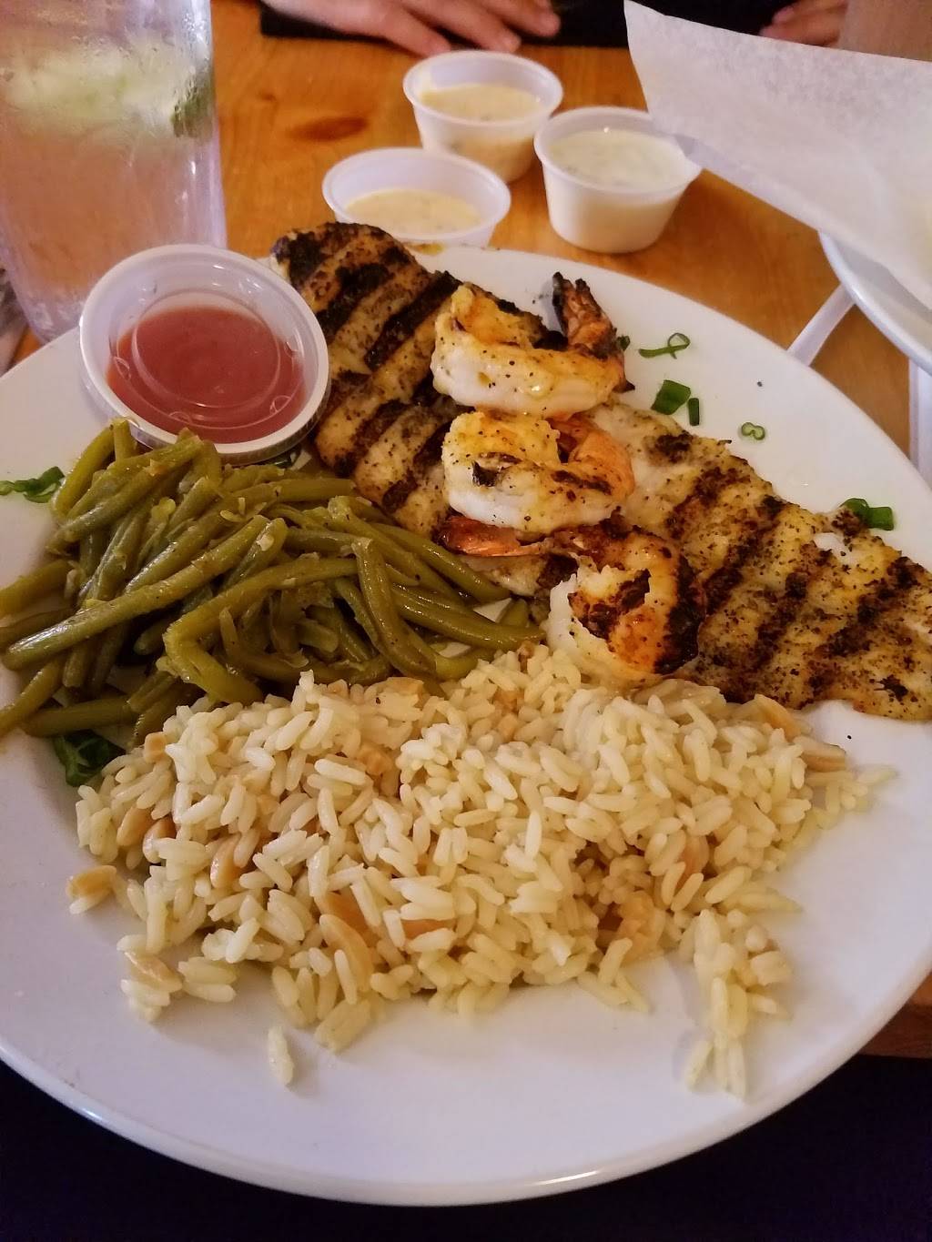 Beach & Station Street Grill | restaurant | 235 Beach Ave, Port Aransas, TX 78373, USA | 3617492303 OR +1 361-749-2303