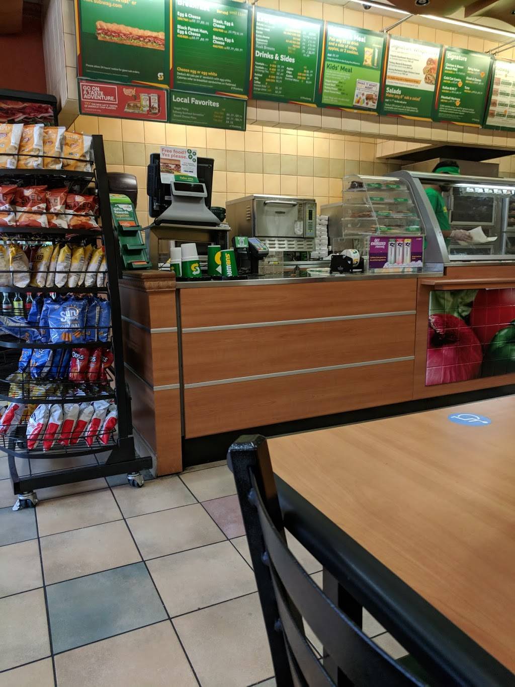 Subway | restaurant | 55 Market Pl, Baltimore, MD 21202, USA | 4107796361 OR +1 410-779-6361