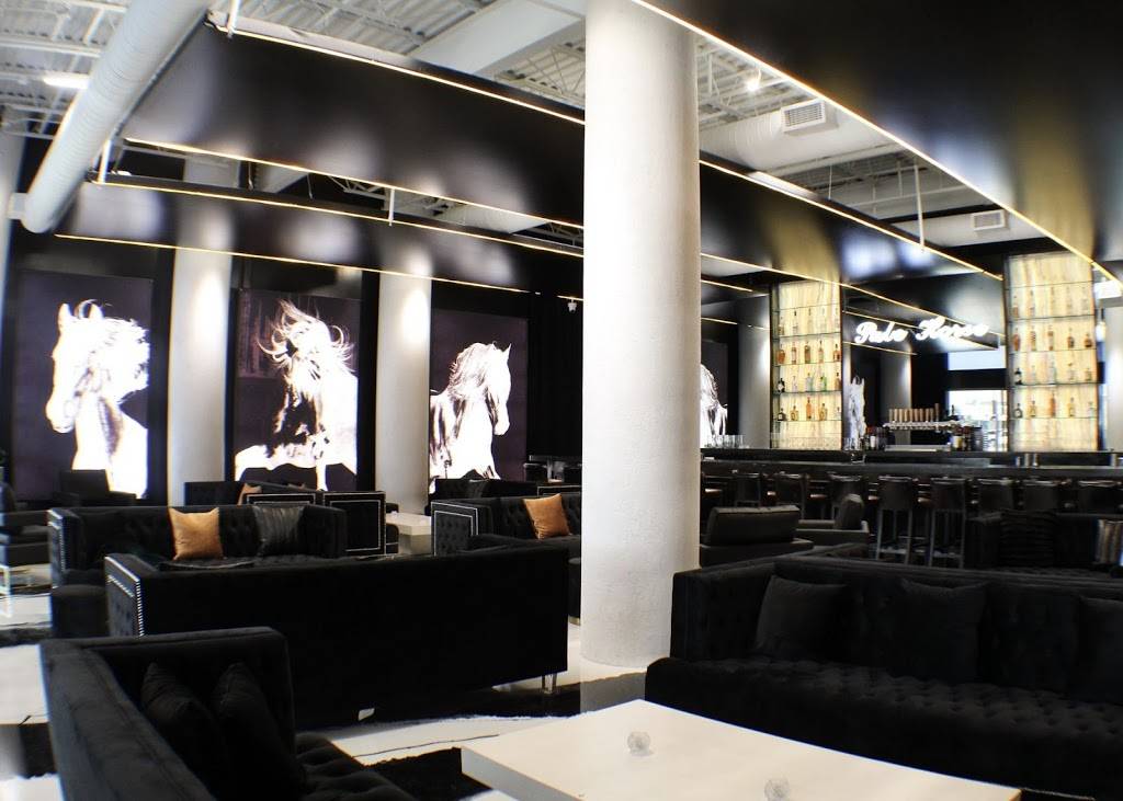 Pale Horse Eatery & Sky Bar | restaurant | 2031 Central Plaza #101, New Braunfels, TX 78130, USA | 8303127332 OR +1 830-312-7332