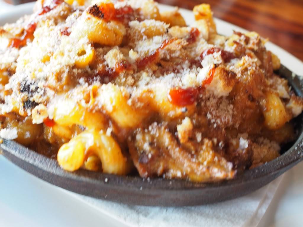 Mollys Irish Grille & Sports Pub | restaurant | 4 E 4th St, Bethlehem, PA 18015, USA | 6108681313 OR +1 610-868-1313