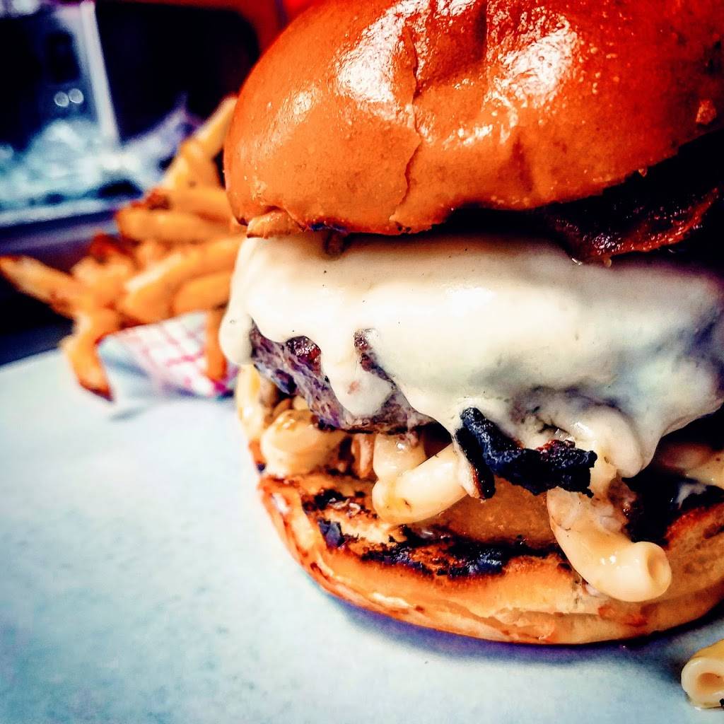 Sempre Fame Gourmet Grill and BBQ Restaurant & Catering | restaurant | 374 Tulip Ave, Floral Park, NY 11001, USA | 5164887900 OR +1 516-488-7900