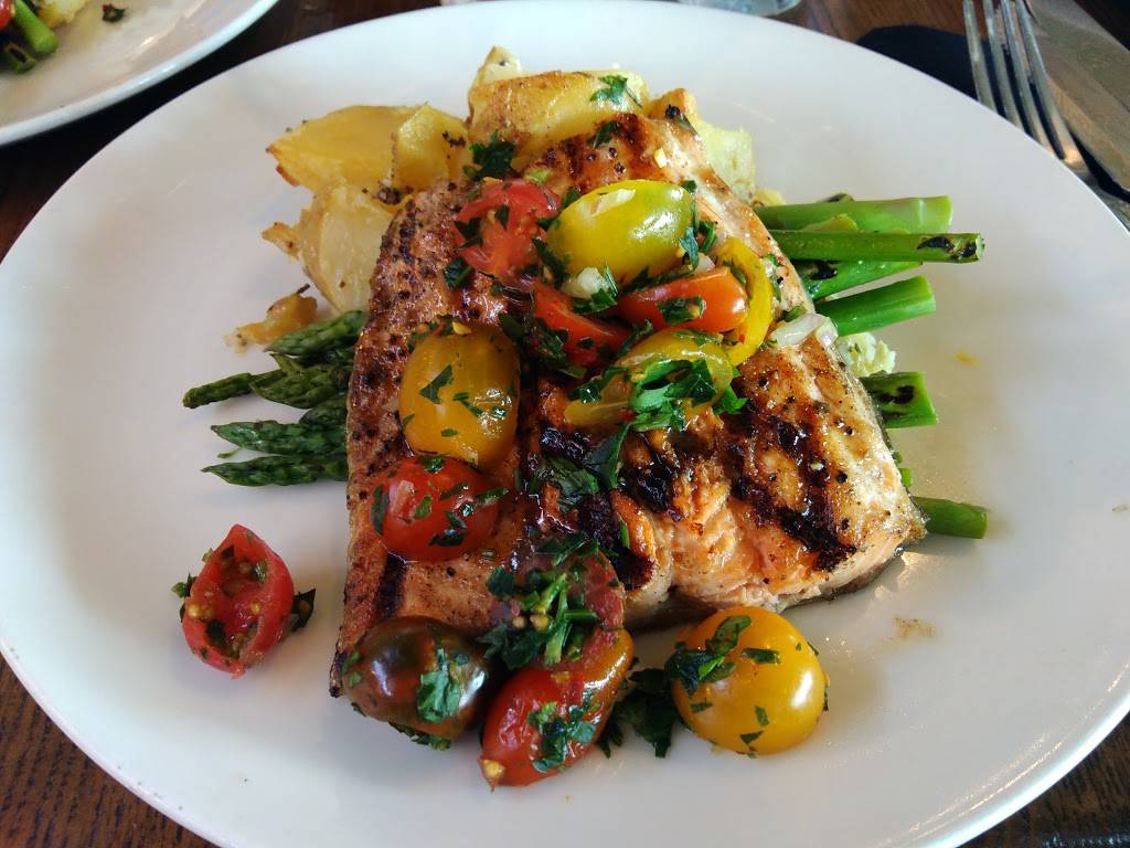 Kincaids Fish, Chop & Steak House | restaurant | 1 Franklin St, Oakland, CA 94607, USA | 5108358600 OR +1 510-835-8600