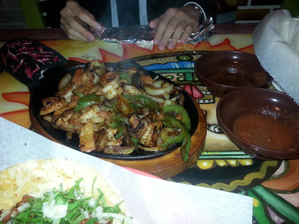 Mi Mexico | restaurant | 618 Atlantic Ave, Morris, MN 56267, USA | 3205858001 OR +1 320-585-8001