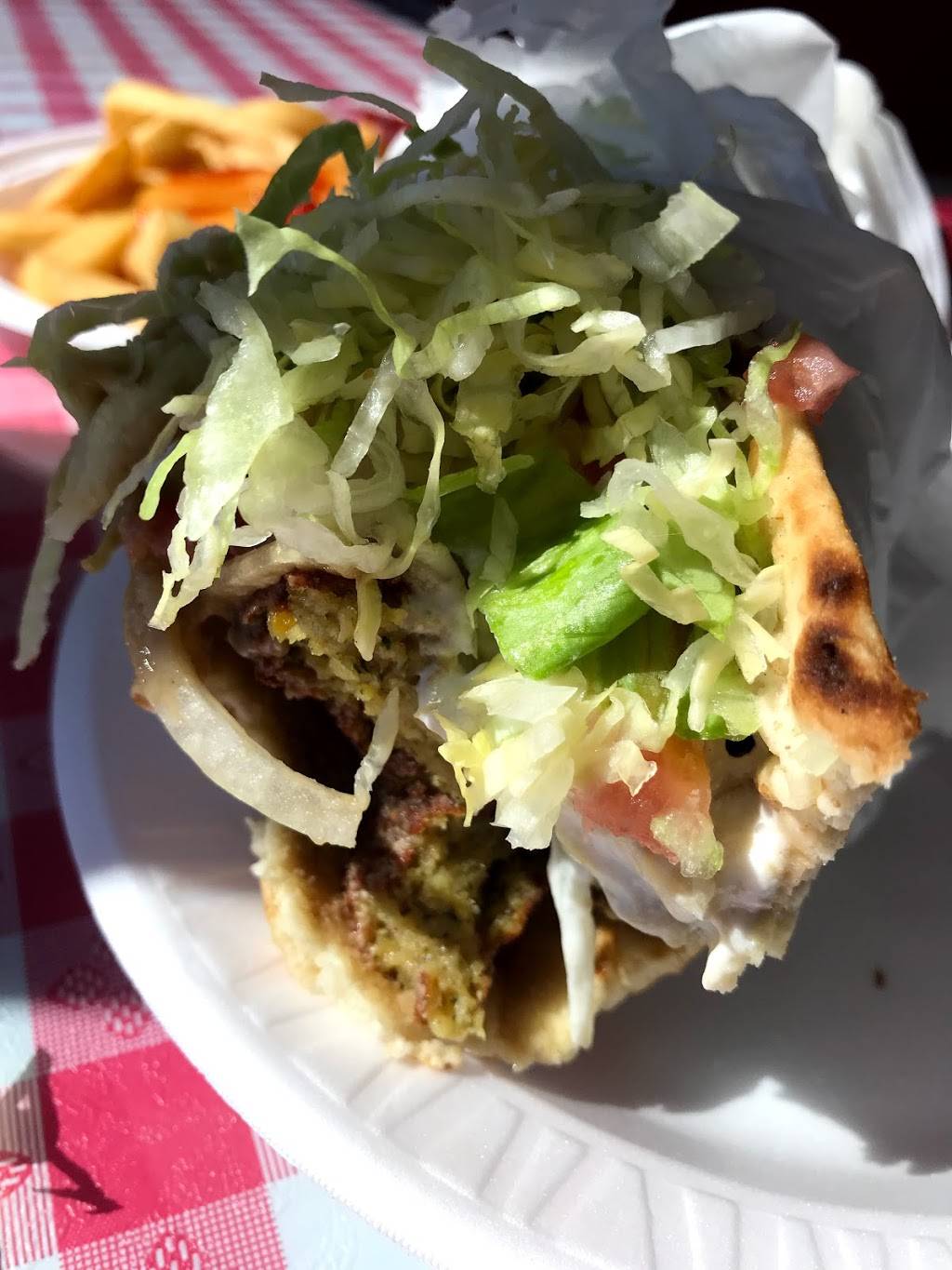 Cusmos Greek American Restaurant | restaurant | 200 Montauk Hwy d, Lindenhurst, NY 11757, USA | 6312258797 OR +1 631-225-8797