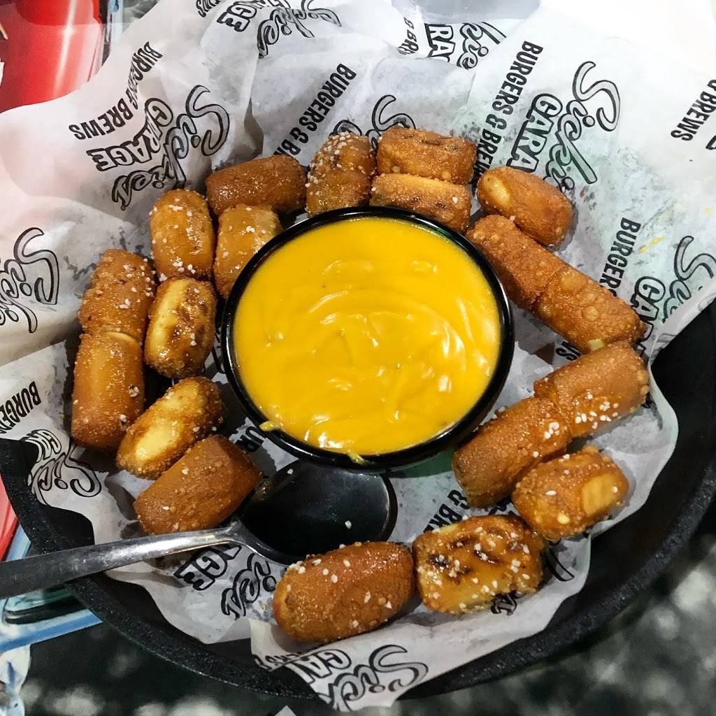 Sickies Garage Burgers & Brews | restaurant | 1203 Cornhusker Rd, Bellevue, NE 68123, USA | 5319993352 OR +1 531-999-3352