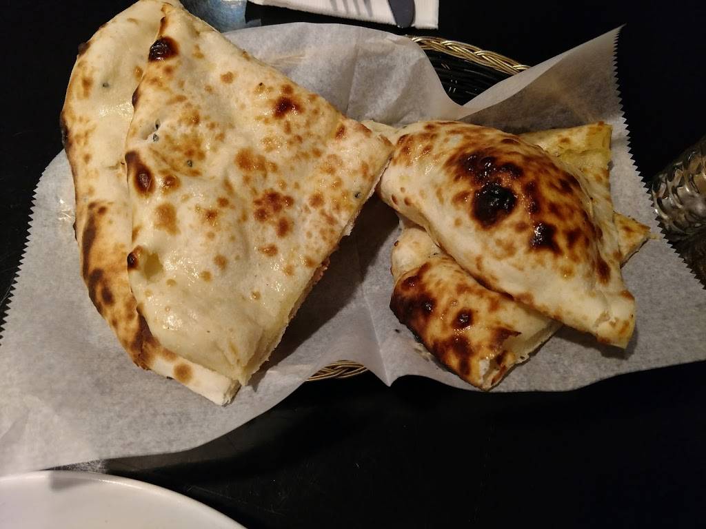 Curry Place | restaurant | 385 Muddy Branch Rd, Gaithersburg, MD 20878, USA | 3013558077 OR +1 301-355-8077