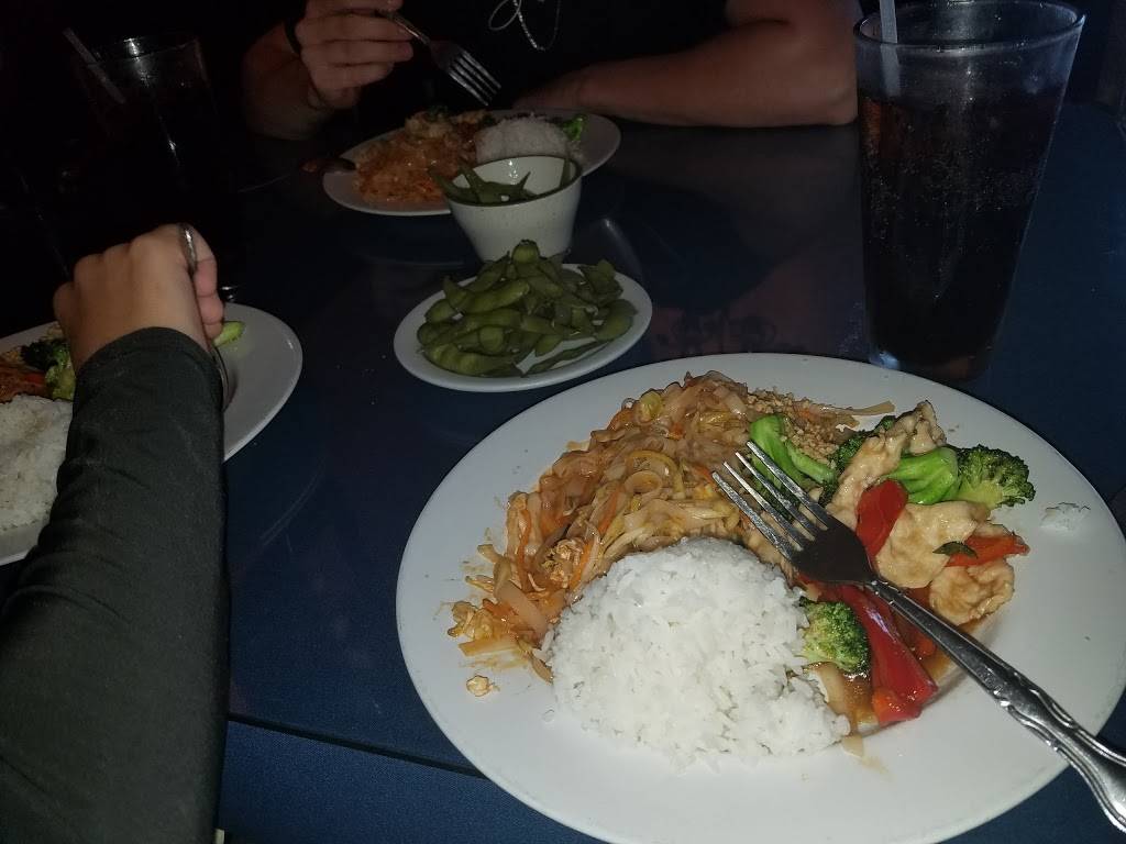 Lemongrass | restaurant | 253 S Santa Fe Ave, Edmond, OK 73003, USA | 4053306888 OR +1 405-330-6888