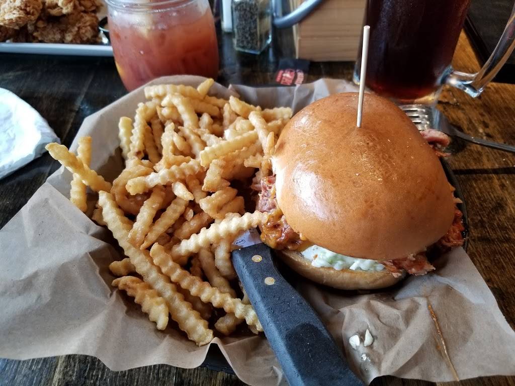 Grumpy Goat Tavern - Ankeny | restaurant | 810 E 1st St, Ankeny, IA 50021, USA | 5155122100 OR +1 515-512-2100