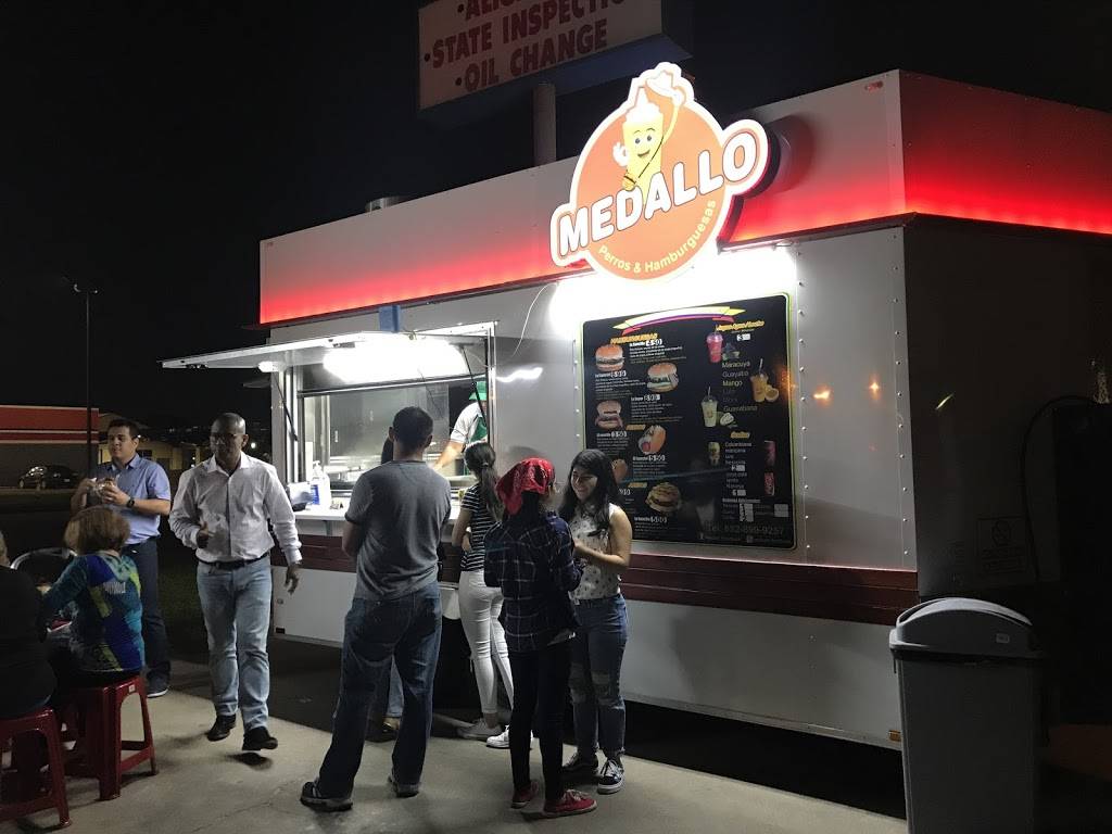 Medallo Perros y Hamburguesas | restaurant | 2116 Fry Rd, Houston, TX 77084, USA | 8328976884 OR +1 832-897-6884