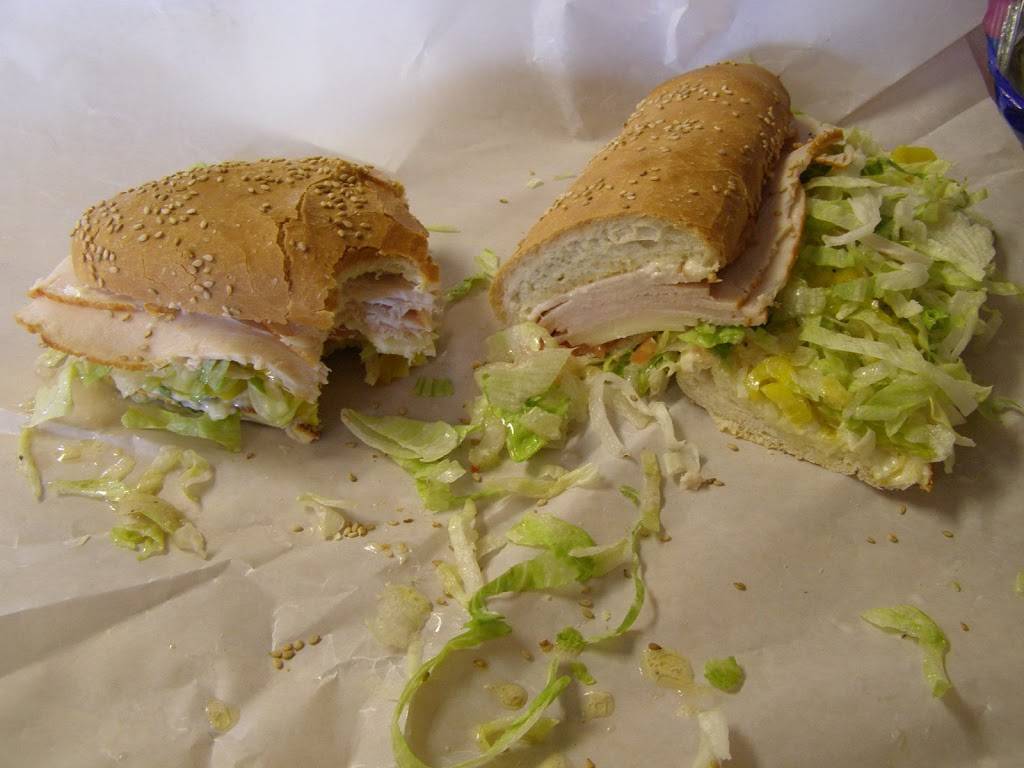 Aunt Cookies Sub Shop | restaurant | 76 Main St, Geneseo, NY 14454, USA | 5852432650 OR +1 585-243-2650