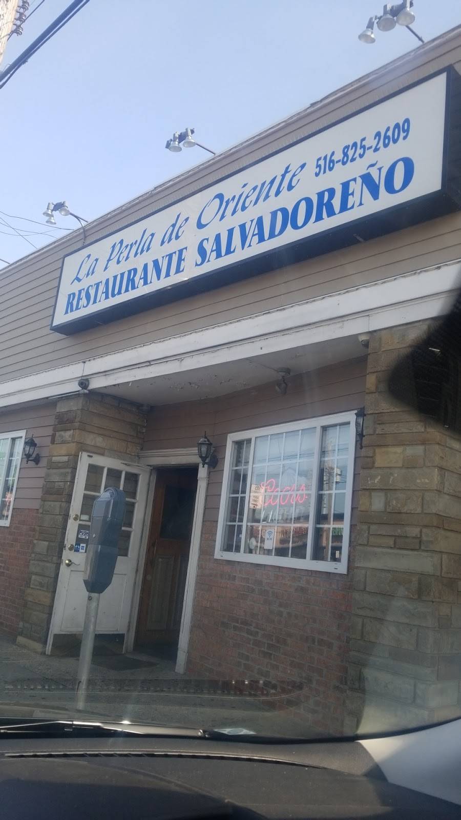 La Perla De Oriente | restaurant | 22 W Merrick Rd, Valley Stream, NY 11580, USA | 5168252609 OR +1 516-825-2609